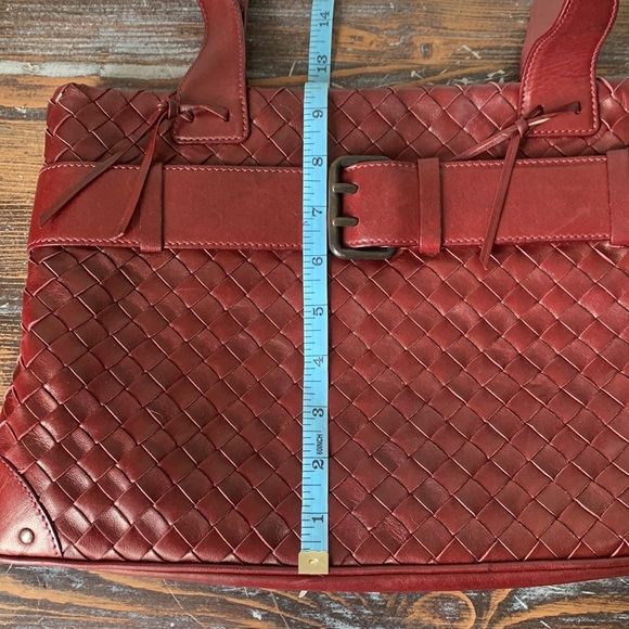 Woven Leather Handbag - Picture 11 of 12